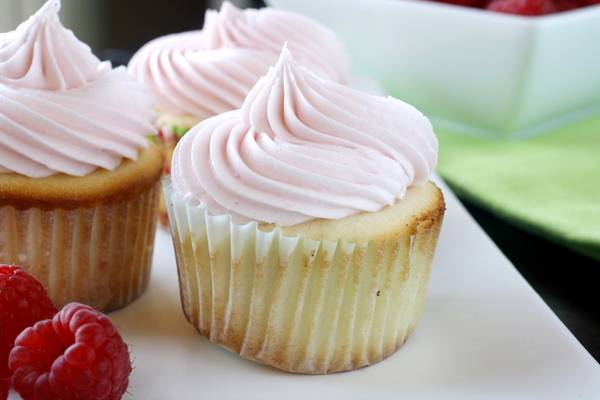 Lemon Raspberry Cupcakes