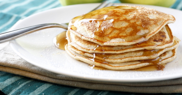 Apple Cinnamon Pancakes