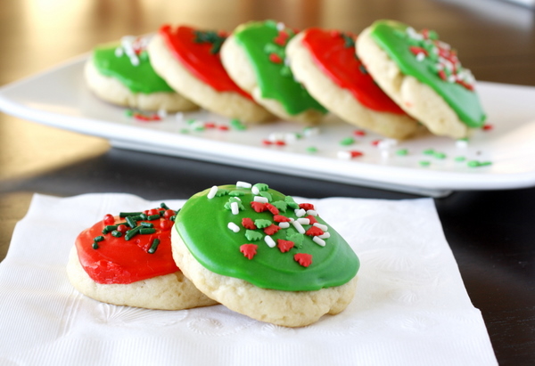 Lofthouse Style Soft Frosted Sugar Cookies