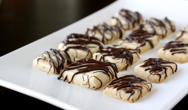 Chocolate Drizzled Shortbread Bites