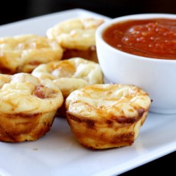 Pepperoni Pizza Puffs