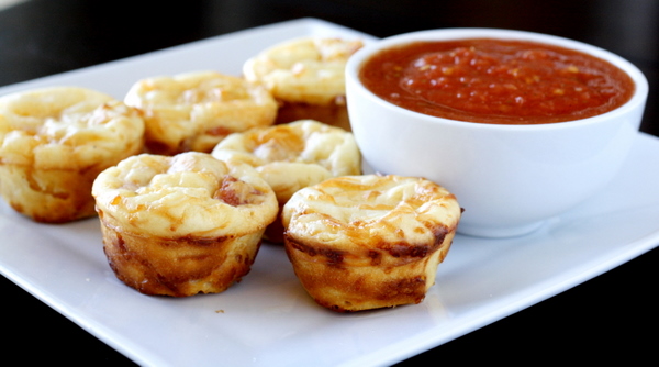 Pepperoni Pizza Puffs