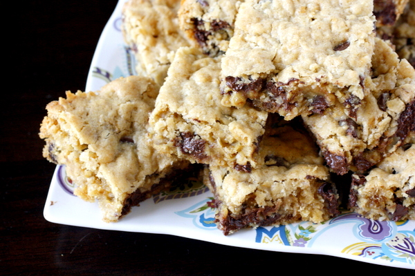 Oatmeal Chocolate Chip Bars