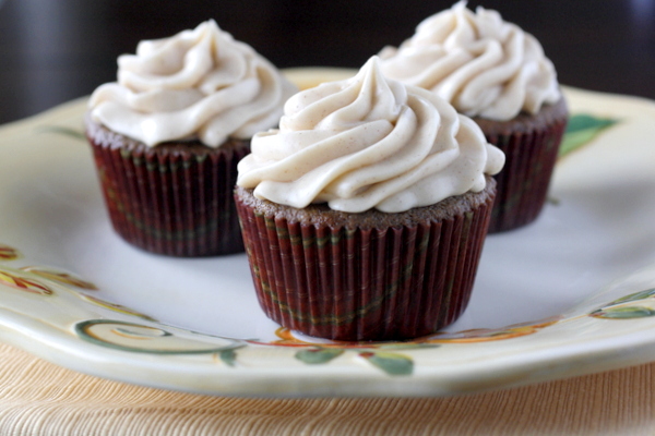 Chocolate Chai Cupcakes with Cinnamon Cream Cheese Frosting