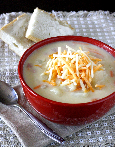 Baked Potato Soup - easy and healthy, this soup is completely delicious!