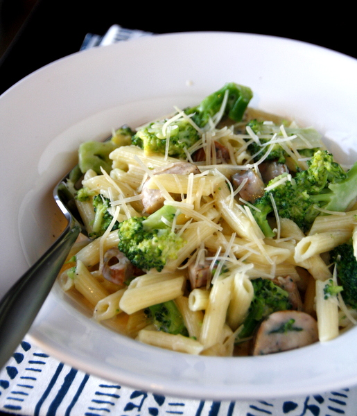 Cheesy Penne with Broccoli and Chicken Sausage