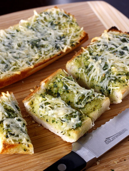 Basil Butter Garlic Bread