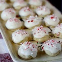 Peppermint Snowball Cookies