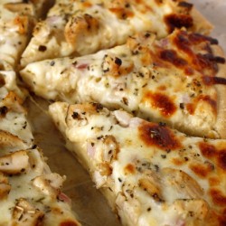 Roasted Garlic, Chicken and Herb Pizza