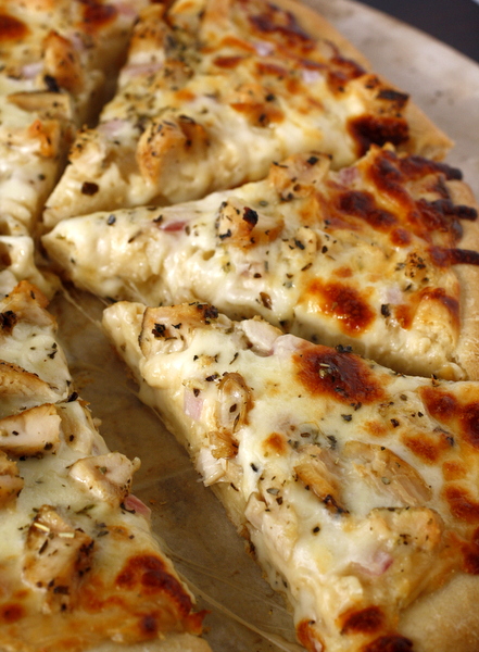 Roasted Garlic, Chicken and Herb Pizza