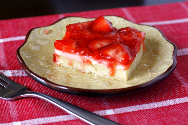 Strawberries and Cream Dessert Bars