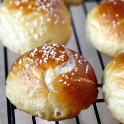 Pretzel Rolls