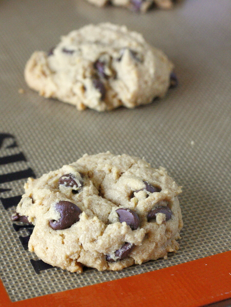 Flourless Peanut Butter Chocolate Chip Cookies