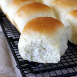 Soft Dinner Rolls