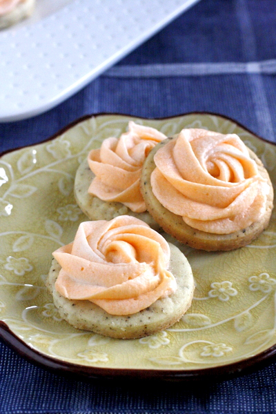 Vanilla Bean Shortbread Cookies with Orange Buttercream