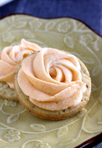 Vanilla Bean Shortbread Cookies with Orange Buttercream