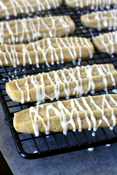 Cinnamon Cookie Sticks - These cinnamon cookie sticks are a little bit crunchy and a little bit chewy - perfect with a glass of milk or a cup of coffee!