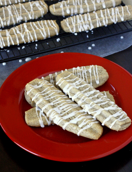 Cinnamon Cookie Sticks - These cinnamon cookie sticks are a little bit crunchy and a little bit chewy - perfect with a glass of milk or a cup of coffee!