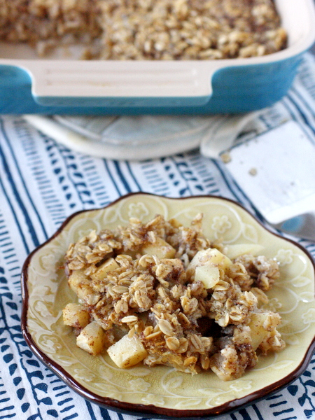 Amish Style Apple and Cinnamon Baked Oatmeal