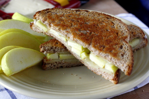 This grilled apple and Swiss cheese sandwich is a delicious sweet and savory take on grilled cheese!