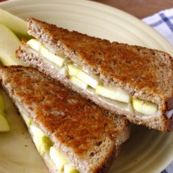 Grilled Apple and Swiss Cheese Sandwich