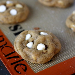 Soft White Chocolate Gingerbread Cookies