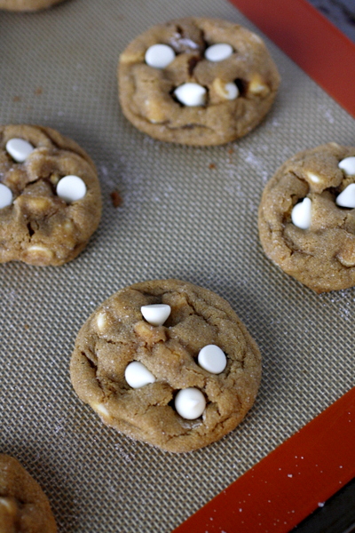 Soft White Chocolate Gingerbread Cookies